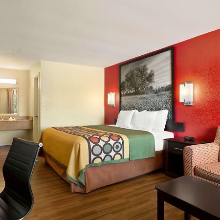 Super 8 By Wyndham Corsicana Εξωτερικό φωτογραφία