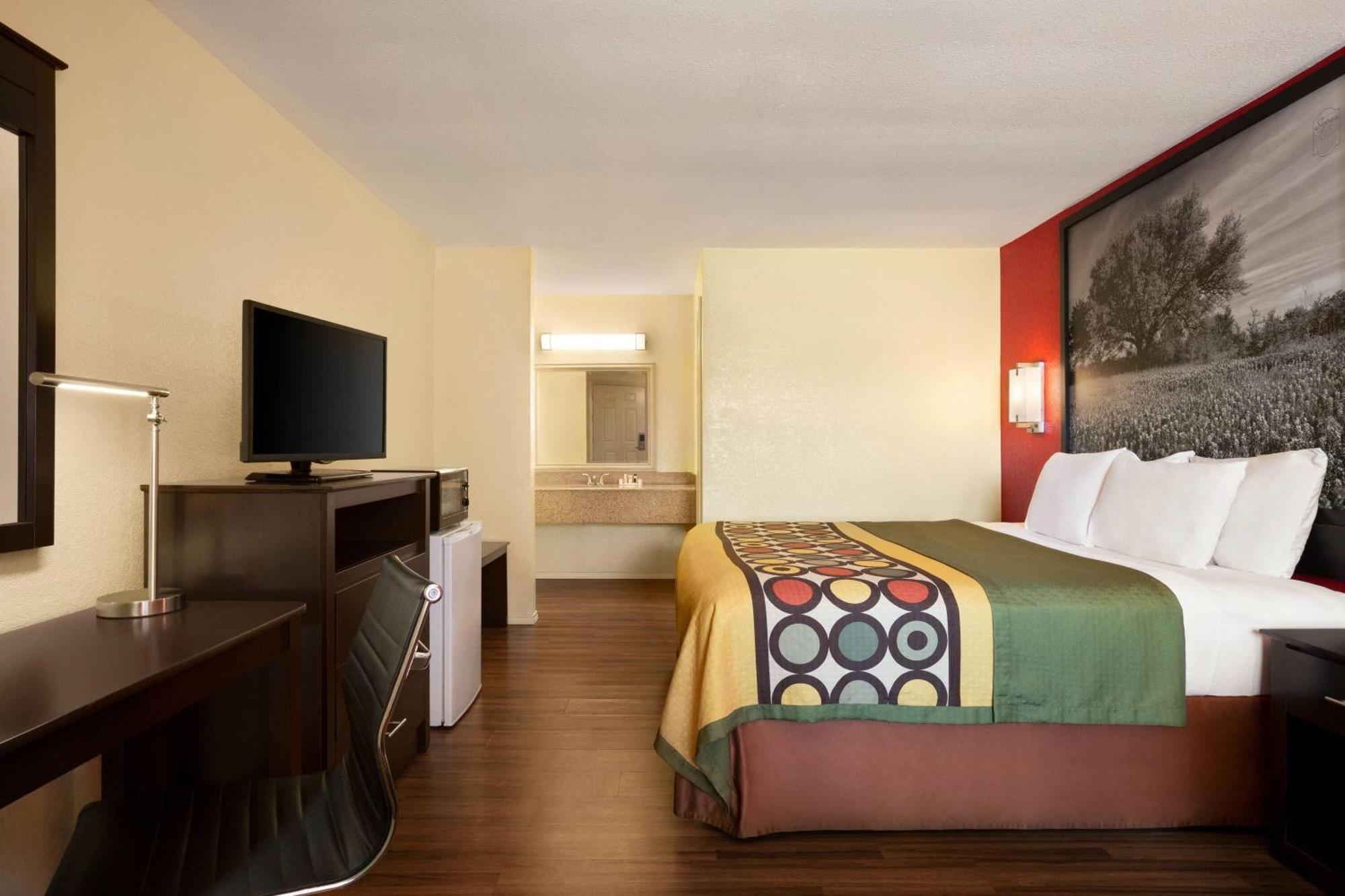 Super 8 By Wyndham Corsicana Εξωτερικό φωτογραφία