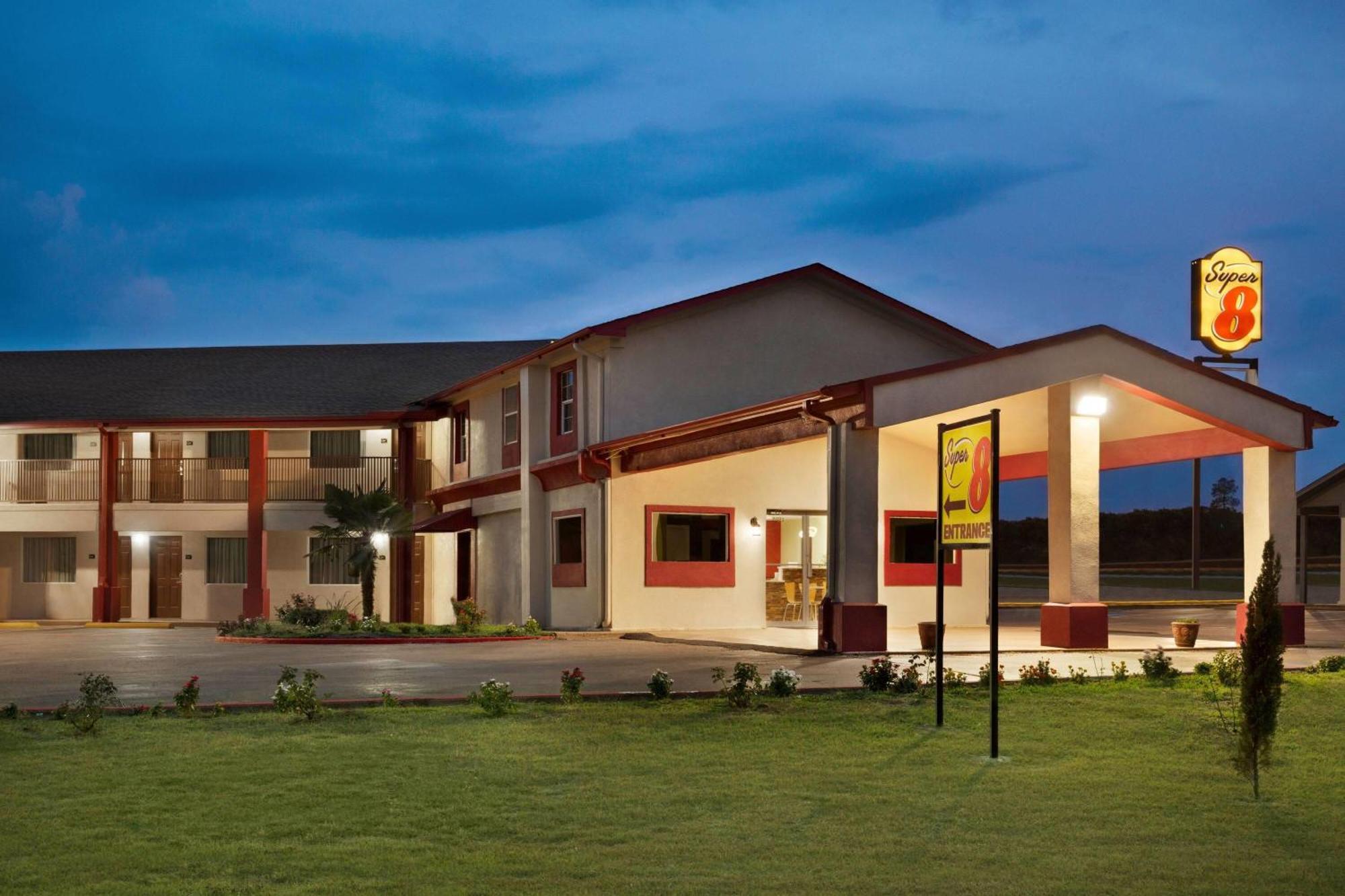 Super 8 By Wyndham Corsicana Εξωτερικό φωτογραφία